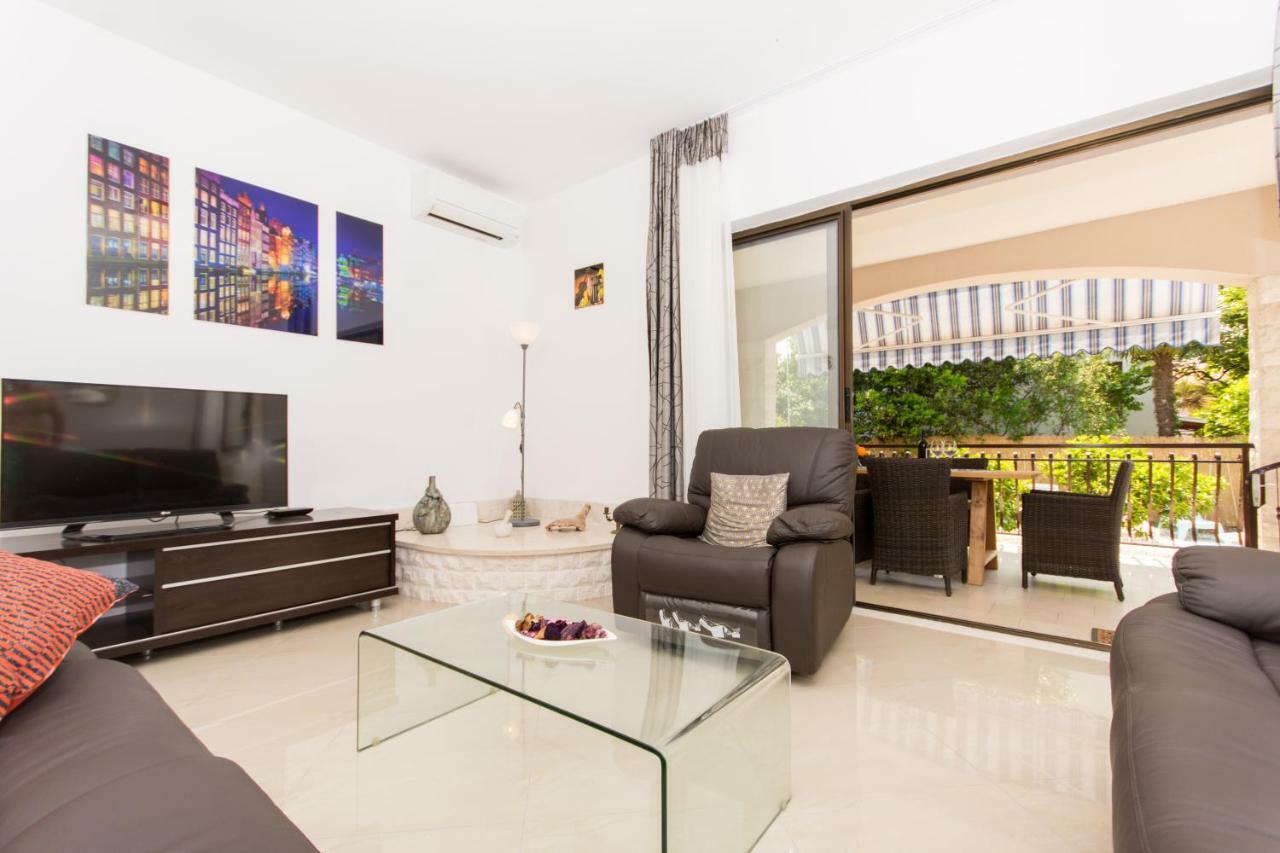 Holiday Home Ruzmarin Trogir Exterior foto